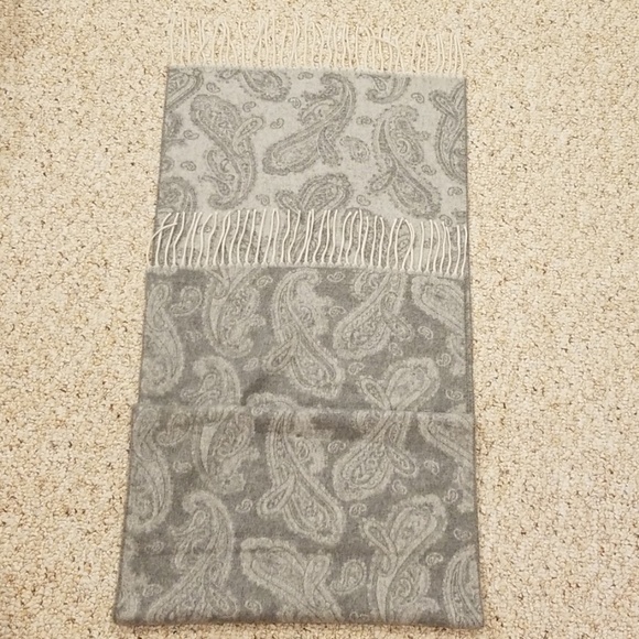 V. FRAAS Cashmink oversized Grey Printed Scarf - Picture 4 of 7